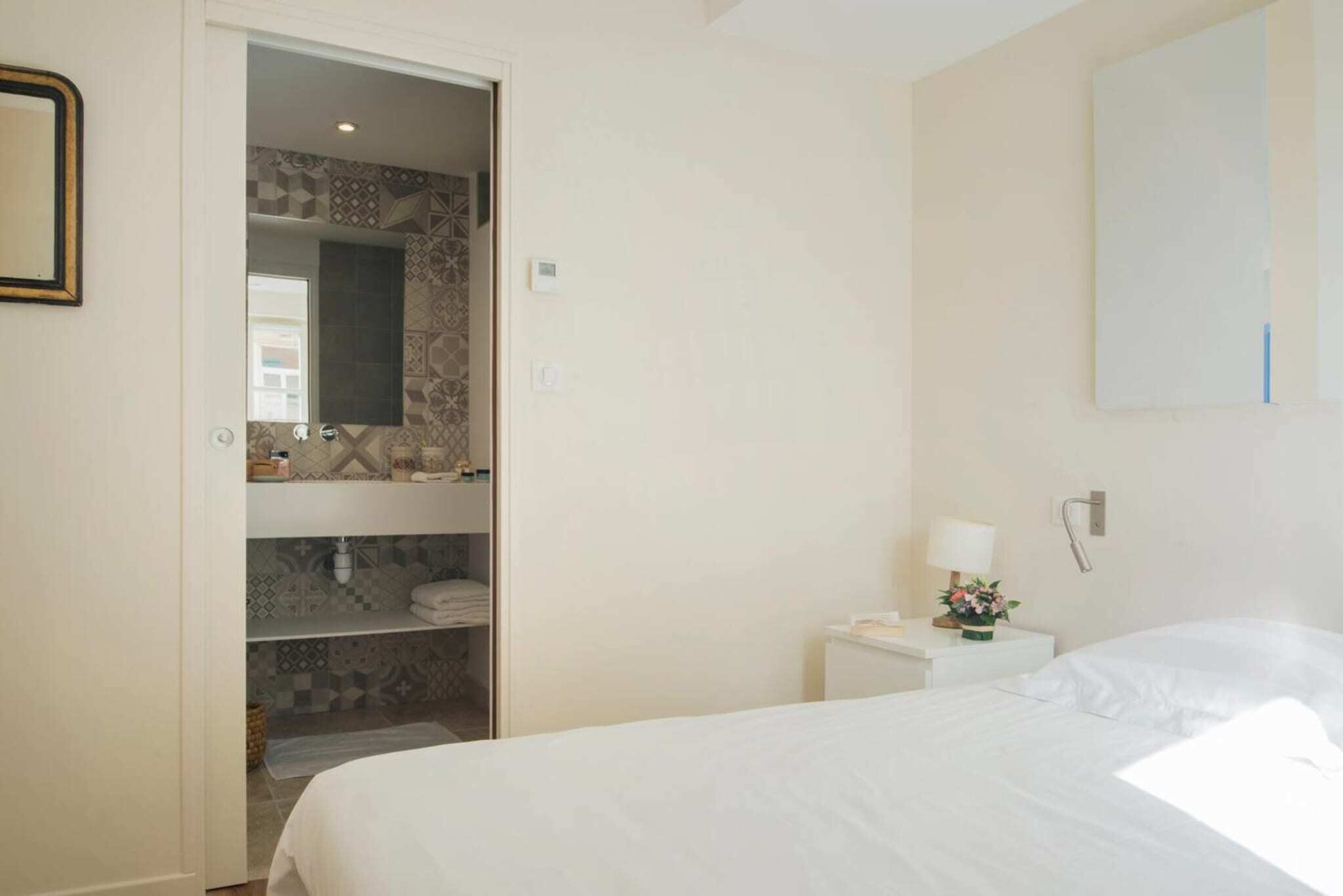 1 間睡房、隔音、熨斗/熨衫板、上網