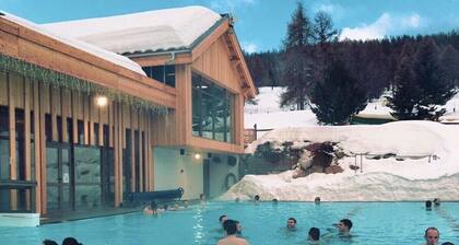 Studio coin montagne 5 couchages 35 m2 sud 6Úme et dernier étage RISOUL 1850