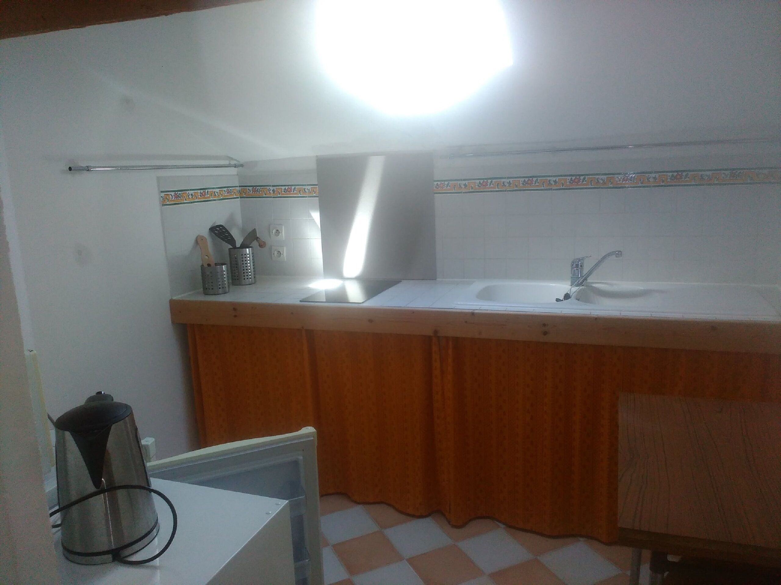 apartment in a very charming Provencal farmhouse and quiet