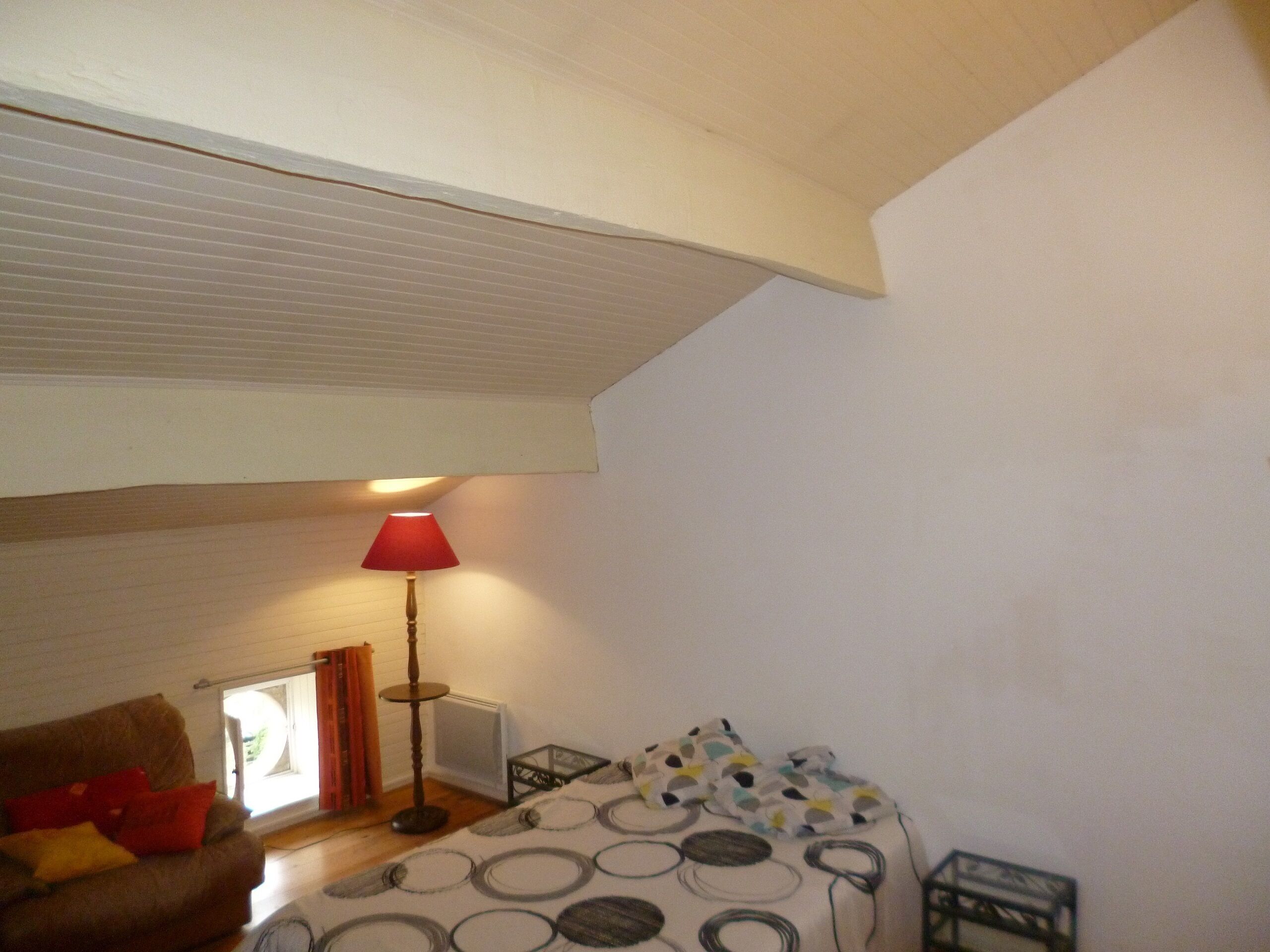 apartment in a very charming Provencal farmhouse and quiet