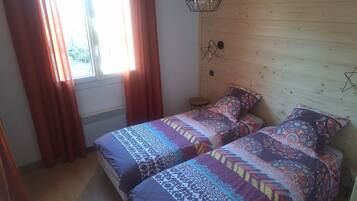 1 bedroom, iron/ironing board, bed sheets