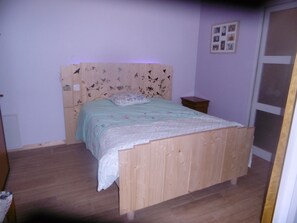 1 bedroom, wheelchair access - small house in a haven of peace (Sainte-Maure-de-Peyriac)