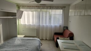 1 quarto, ferros/tábuas de passar roupa, Wi-Fi, roupa de cama