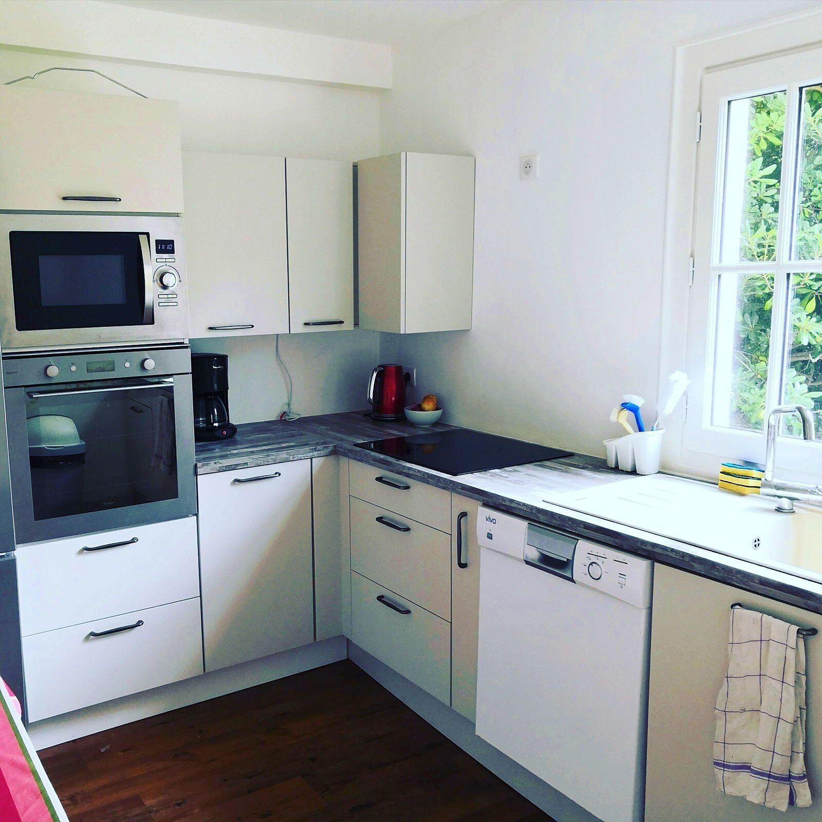 Large villa facing the Ocean at the foot of the beach - 15 people