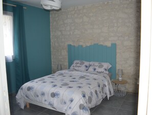 3 bedrooms, iron/ironing board, free WiFi