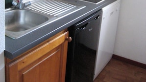 茶具/咖啡用具、冰箱、微波炉、炉灶