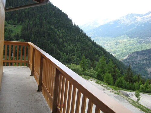 Top floor duplex for 8 people with exceptional view in Valfréjus 