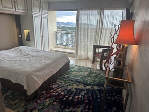 3 bedrooms, iron/ironing board, travel cot, WiFi