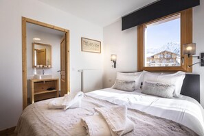 4 bedrooms, WiFi, bed sheets