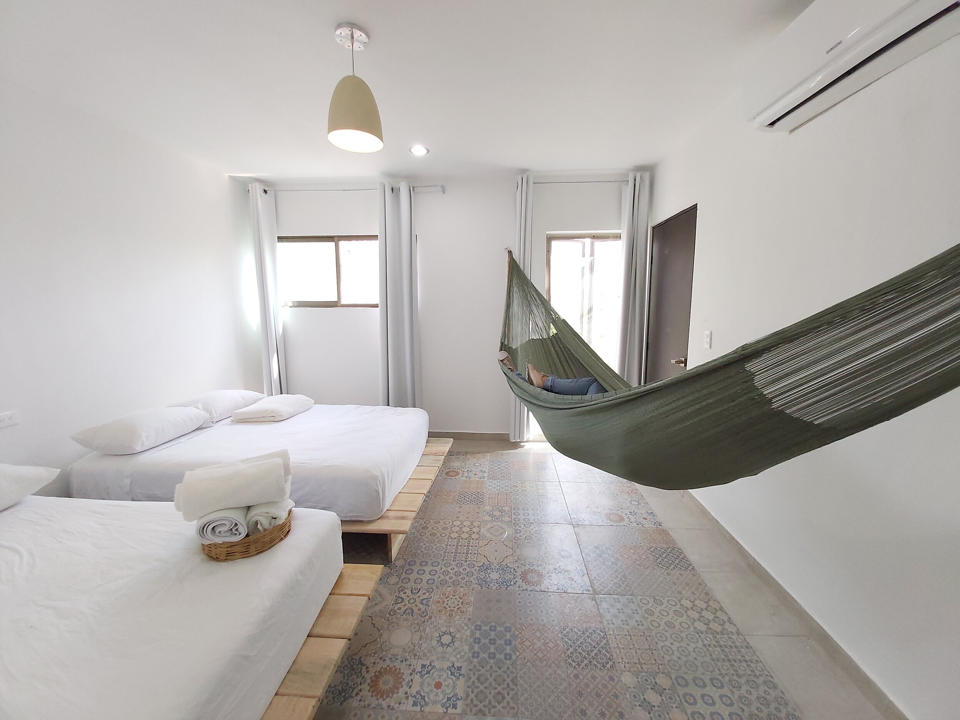 CASA BUGAMBILIAS12 BEDROOMS, 10 BATHROOMS GREAT LOCATION IN MÉRIDA YUCATÁN