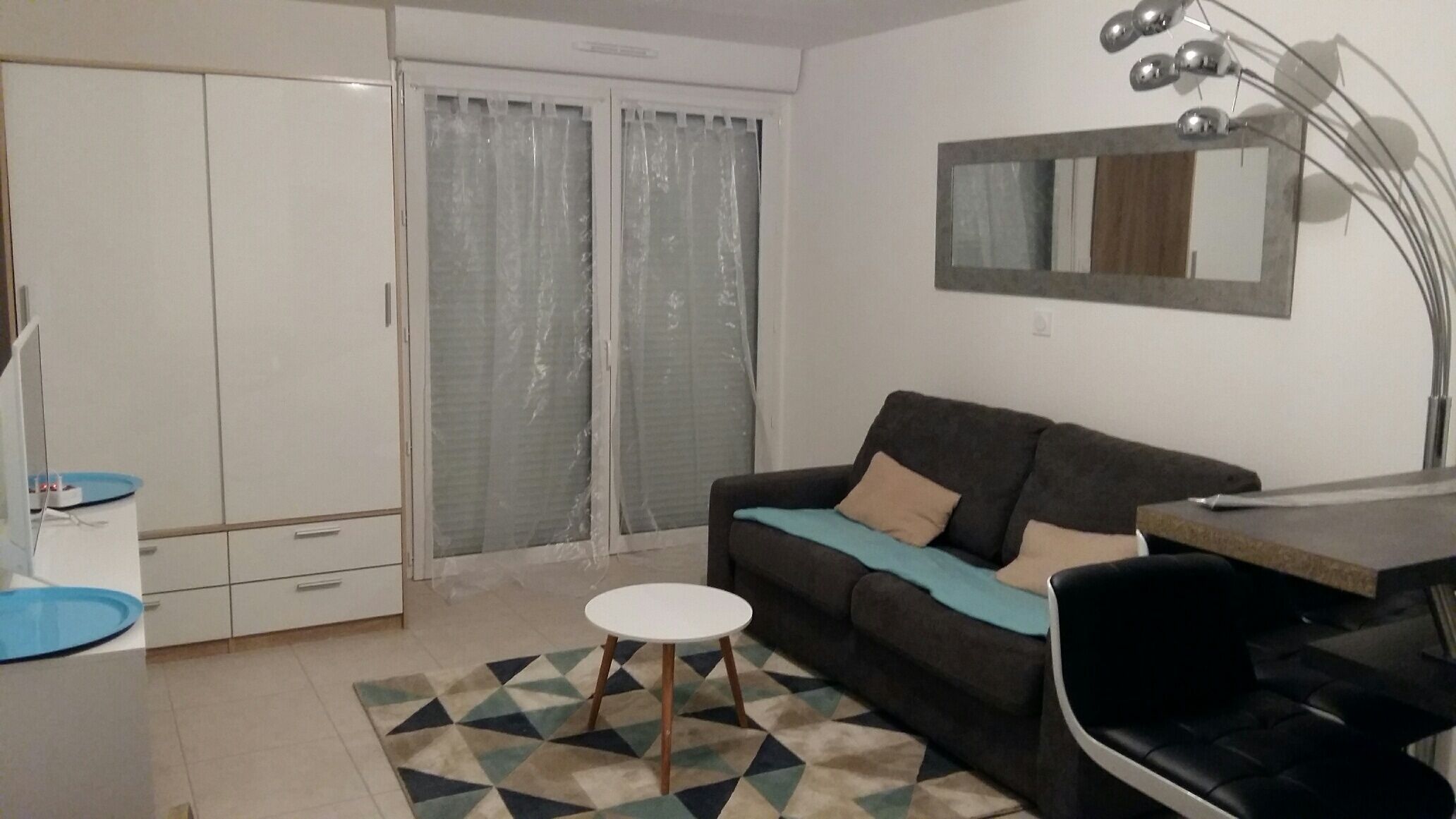 Beautiful south facing apartment in a new residence close to the beach