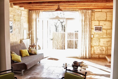 Cottage of the Treille of Mas Médaille