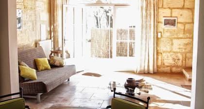 Cottage of the Treille of Mas Médaille