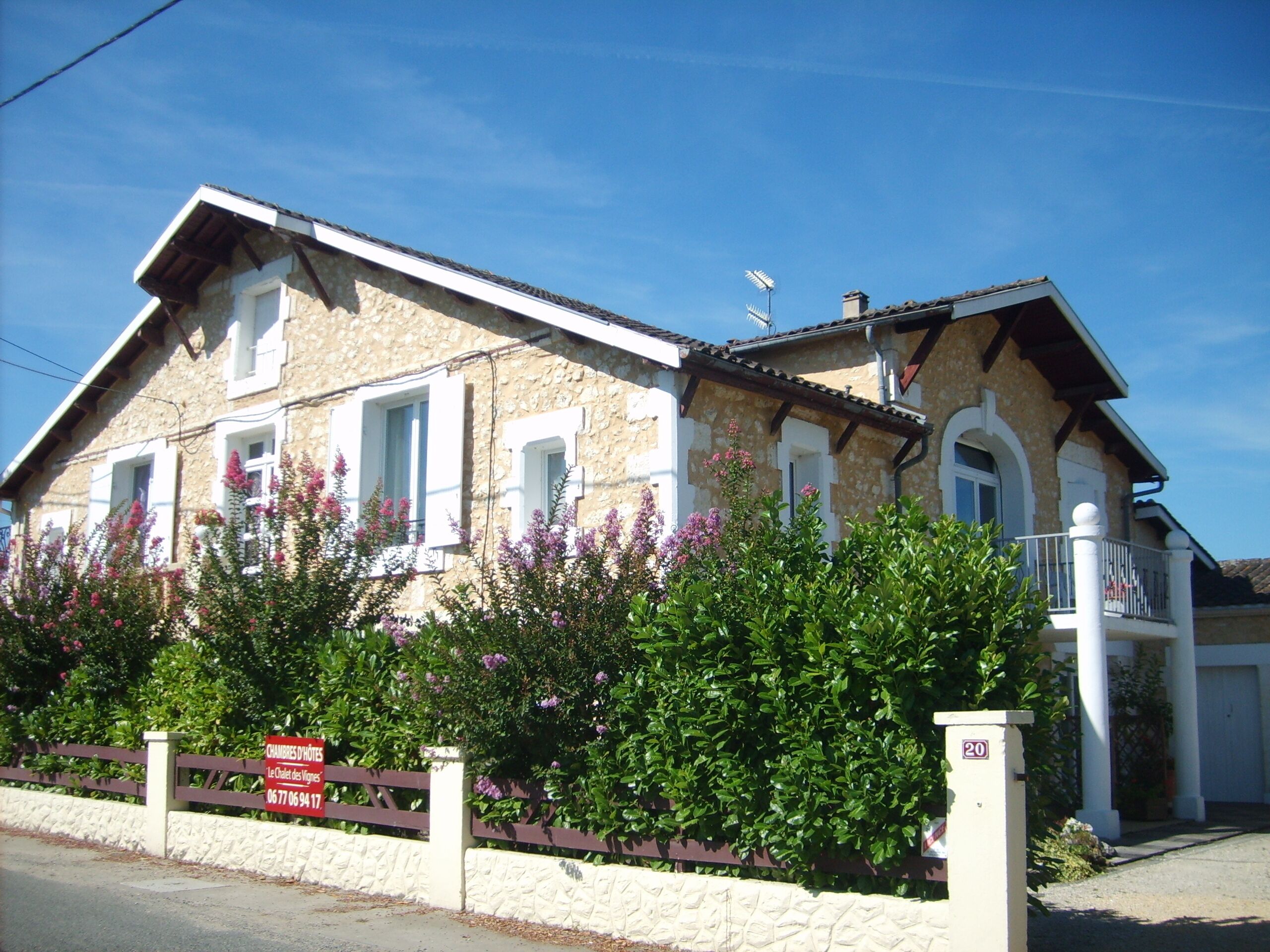 Bed and Breakfast "Le CHALET des VIGNES"