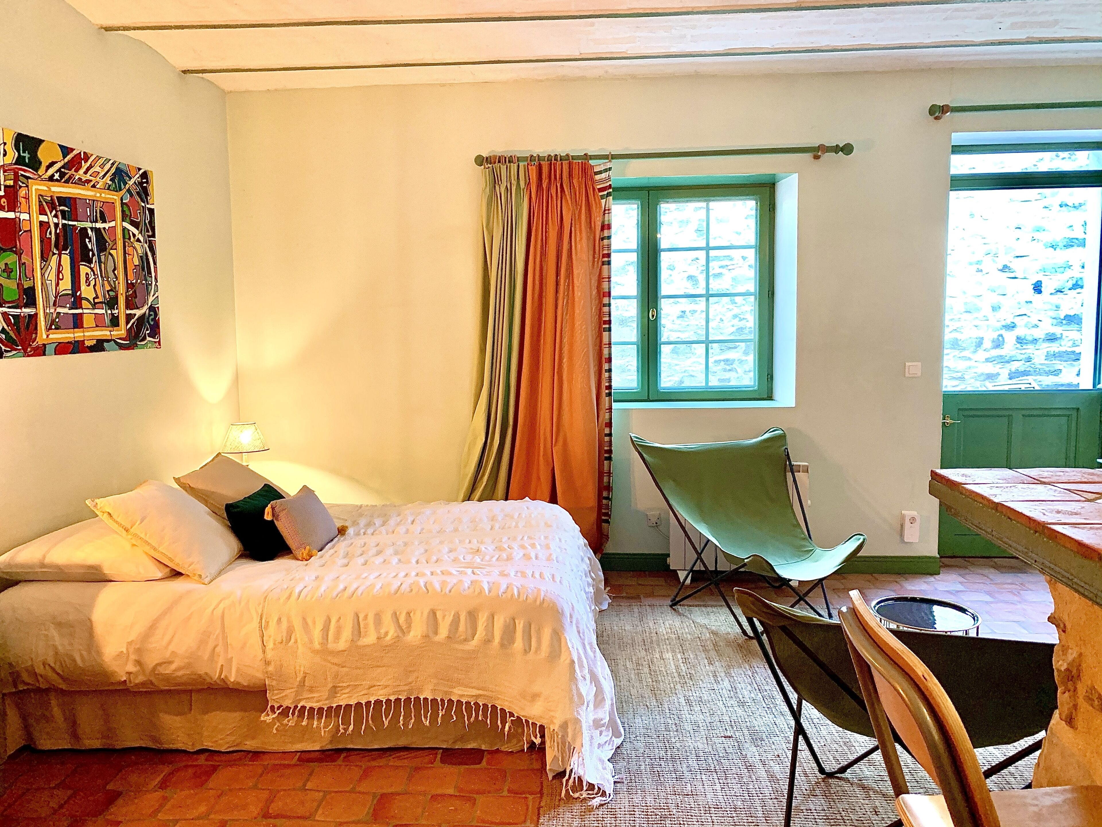 Nice studio at the water's edge