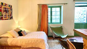 1 bedroom, desk, iron/ironing board, WiFi
