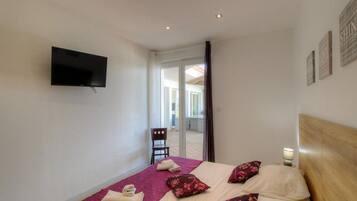 4 chambres, fer et planche Ă repasser, Wi-Fi, draps fournis