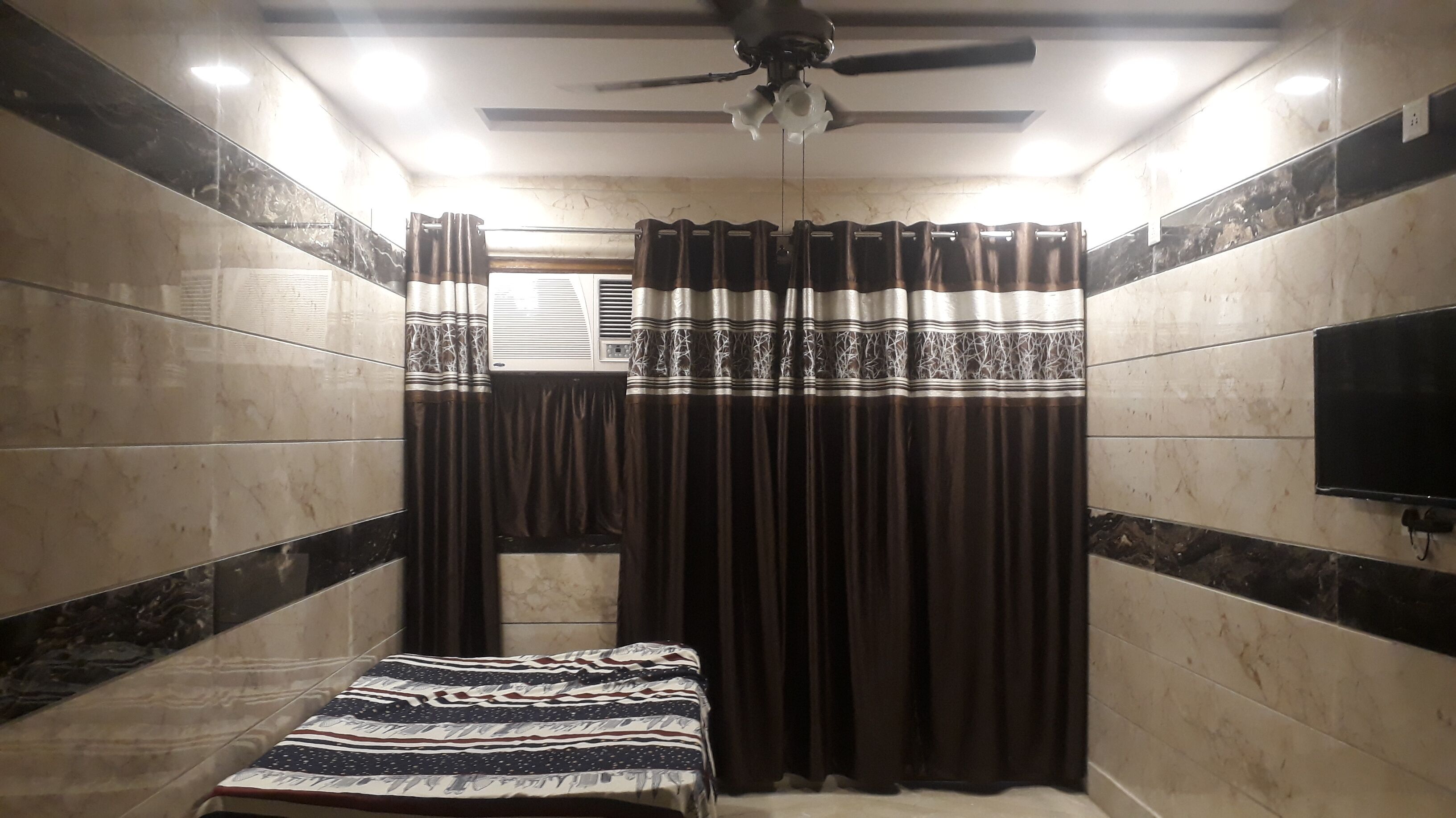 Mohit Studio, Entire place with kitchen