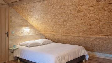 1 camera, ferro/asse da stiro, accesso a Internet, lenzuola