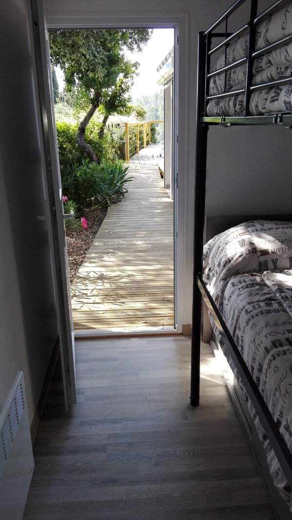 2 bedrooms