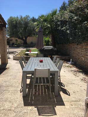 Outdoor dining - Between sea and countryside - Villa La Cadière d´Azur 110 m2 very nice amenities  (La Cadière-d'Azur)