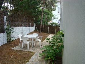 Outdoor dining - La Tranche Sur Mer Apartment for 3 people near the beach (La Tranche-Sur-Mer)