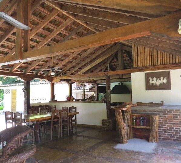 Bar (on property) - Spectacular country house in Nicaragua (Cosiguina)