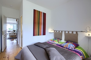 2 bedrooms, iron/ironing board, WiFi, bed sheets - LARGE APARTMENT 4/6 PEOPLE NEAR THE BEACH (La Teste-De-Buch)