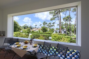 Dining - LARGE APARTMENT 4/6 PEOPLE NEAR THE BEACH (La Teste-De-Buch)