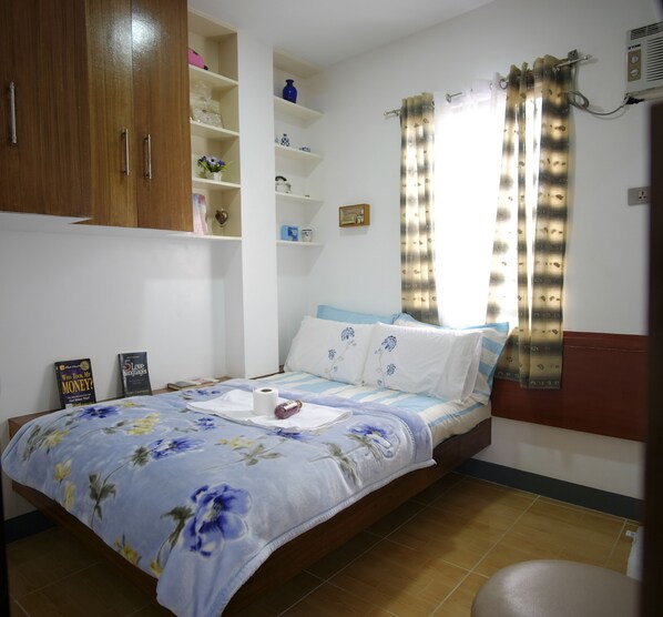 4 bedrooms, desk, free WiFi, bed sheets