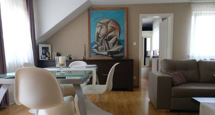 Large 3 room apartment of 85m2