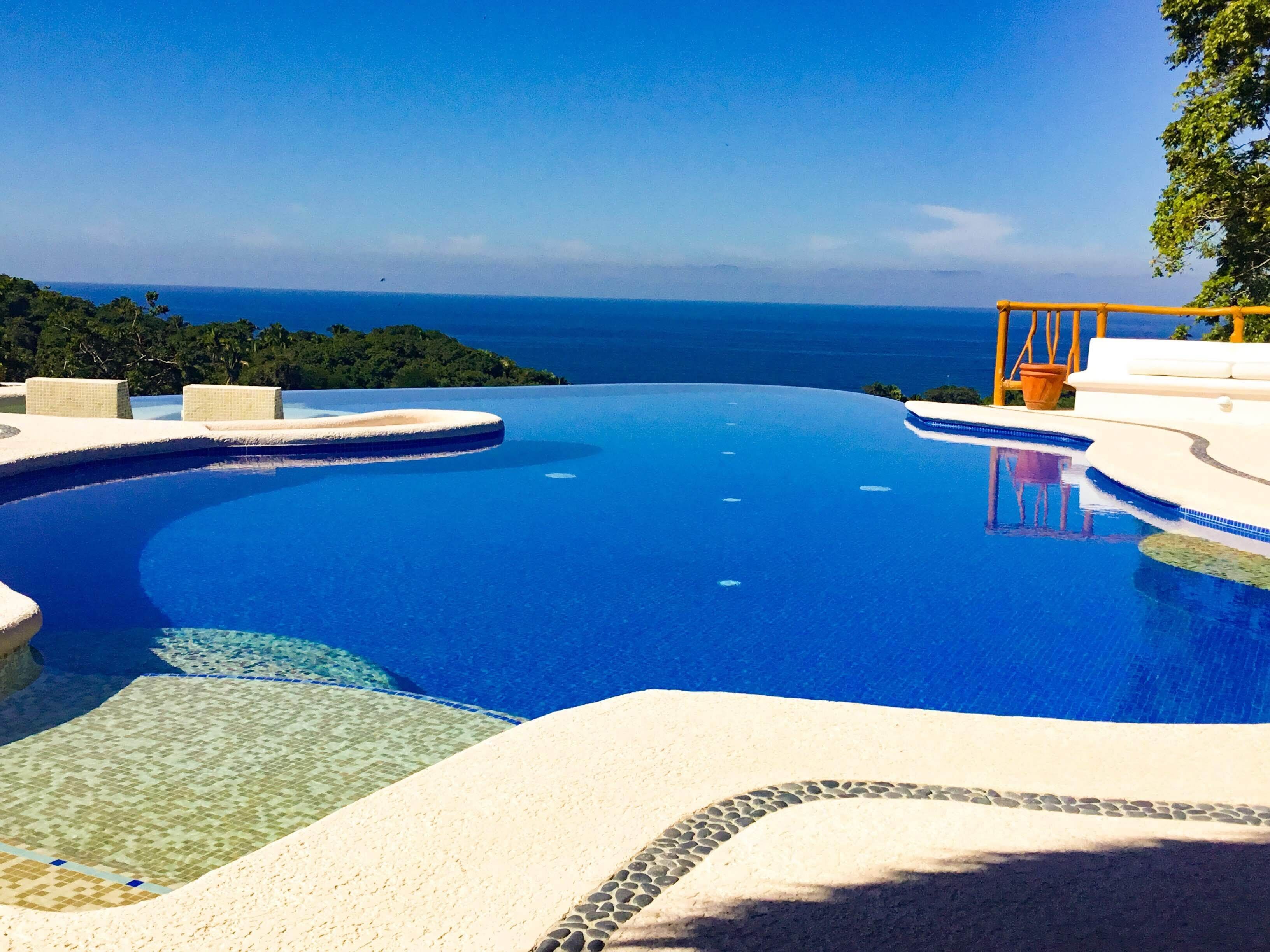 Piscine extérieure, piscine chauffée