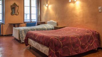 2 chambres, fer et planche Ă repasser, Wi-Fi, draps fournis