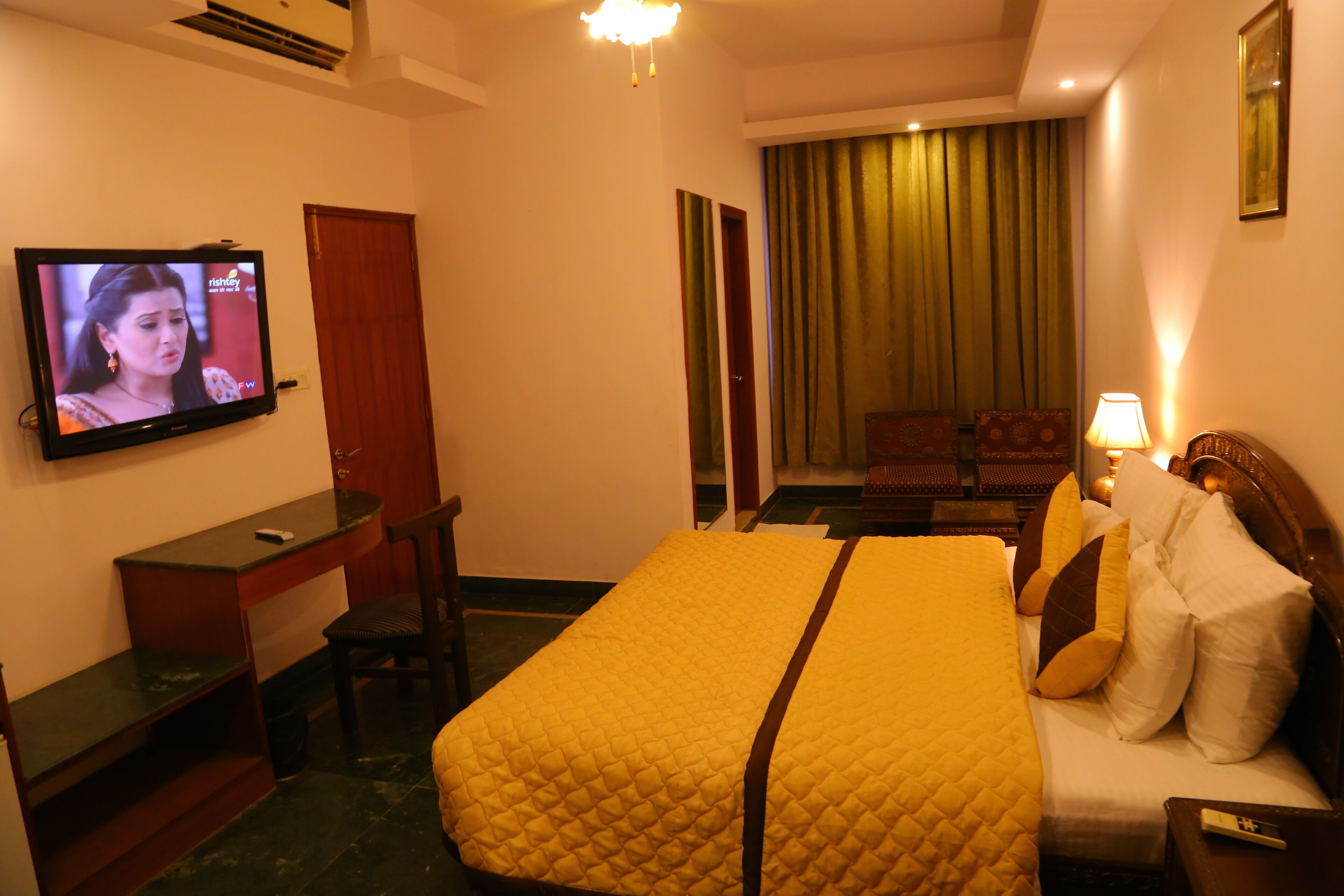 Magsons Resorts VISIT TAJ MAHAL Package for 2pax