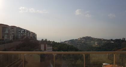 Apartamento encantador con impresionantes vistas en Beit Misk