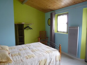 2 bedrooms, iron/ironing board, travel crib, WiFi