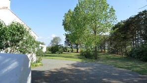 Property grounds - Cottage of character on the doors of the Vendée islands - 2 bedrooms (linen provided) (Bouin)