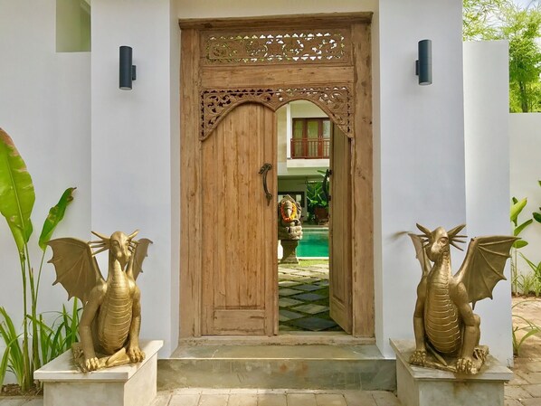 Exterior detail - Grand proportions, stunning villa walking distance to the best of Bali (Petitenget)
