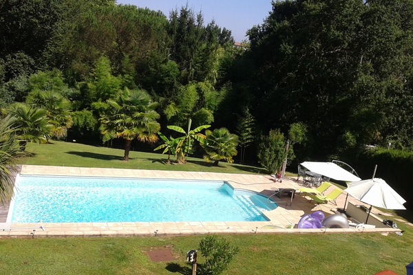 piscine 10/5 chauffée 25- 30° havre de detente et volet de sécurité