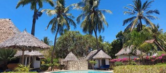 1 Bedroom Furnished Beach Cottage