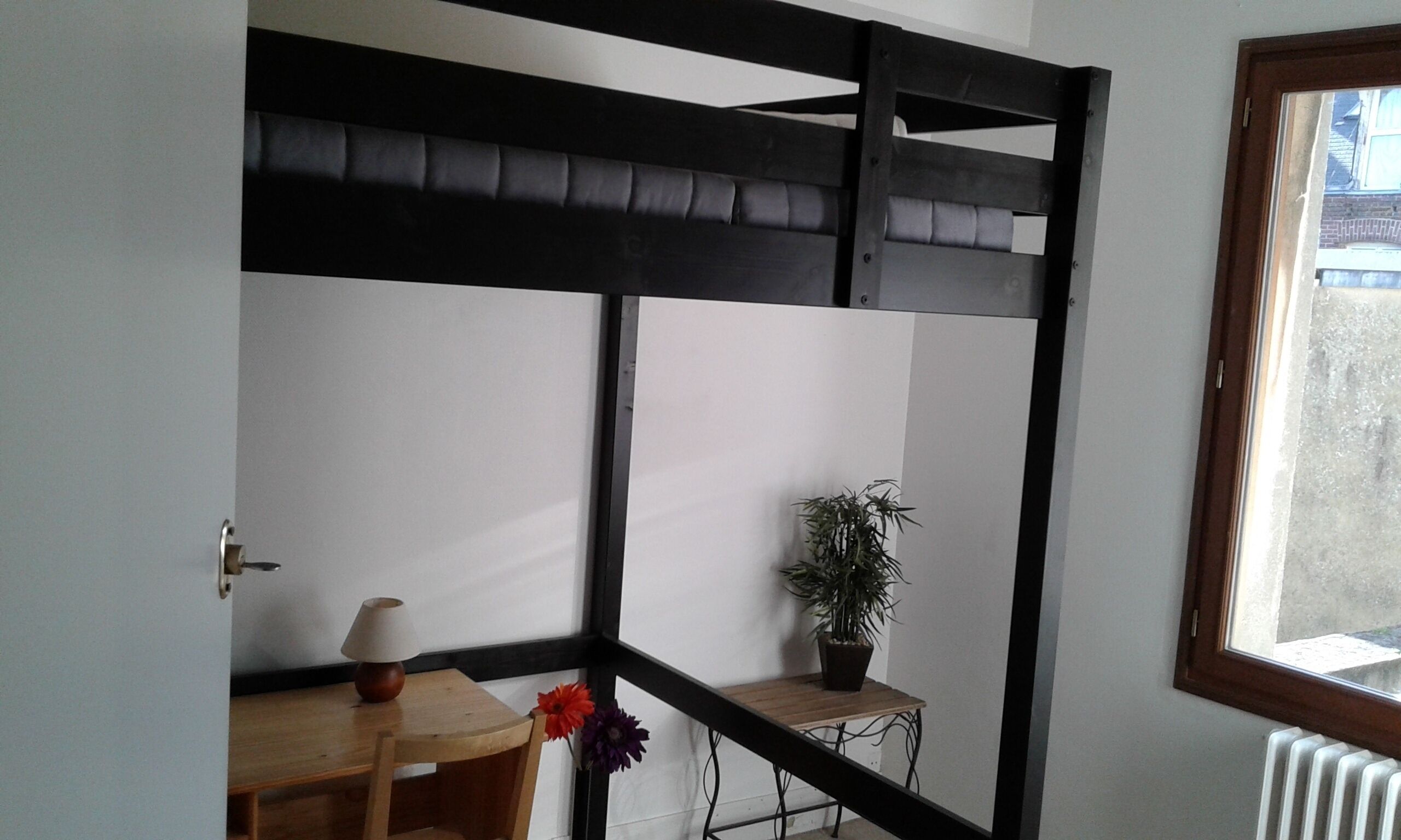 bright apartment on the marina 100m from the beach