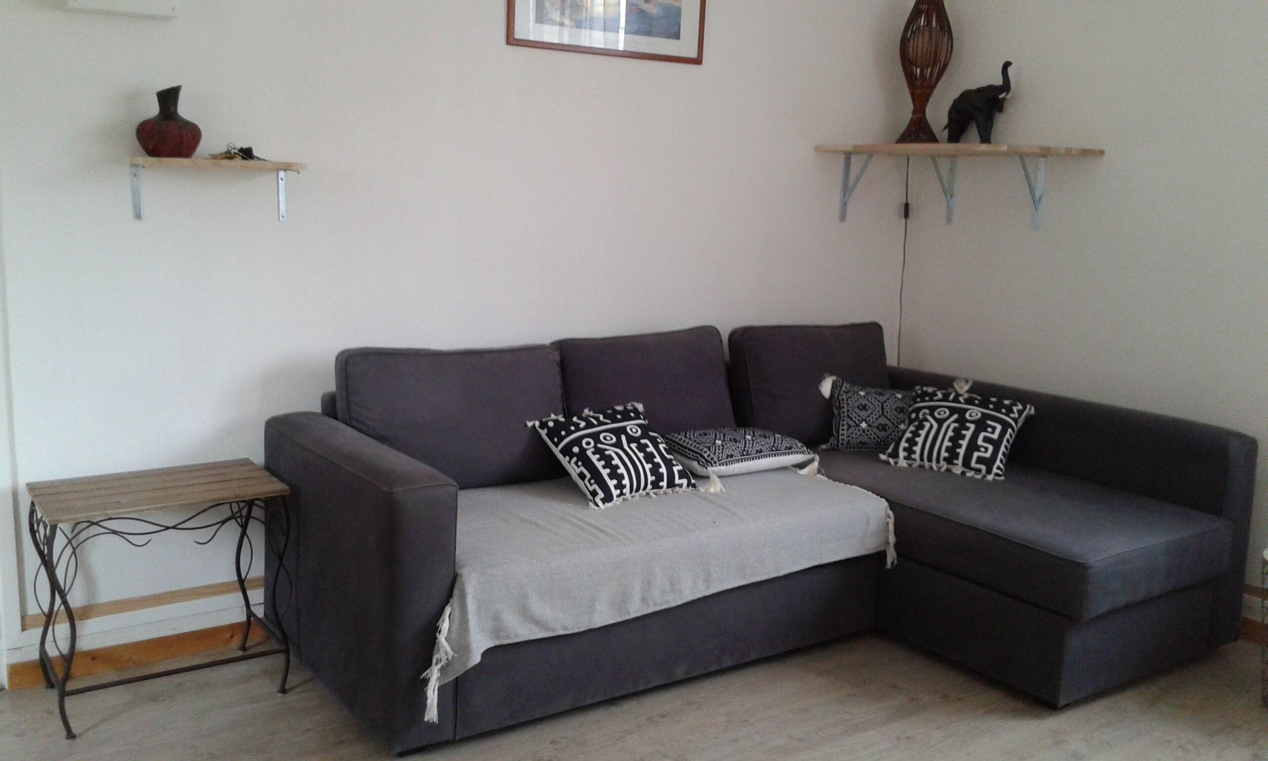 bright apartment on the marina 100m from the beach