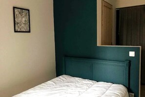 1 bedroom, iron/ironing board, free WiFi, bed sheets