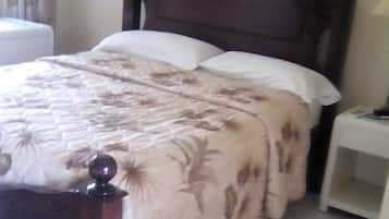 1 habitación, tabla de planchar con plancha, internet y ropa de cama