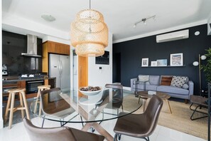 Interior - RooftopPool-CityViews-GymWiFi-1BR-YellowKey (Santo Domingo)