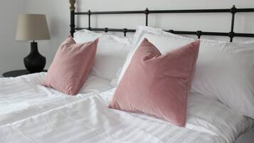 3 Schlafzimmer, Bügeleisen/Bügelbrett, Reisekinderbett, kostenloses WLAN
