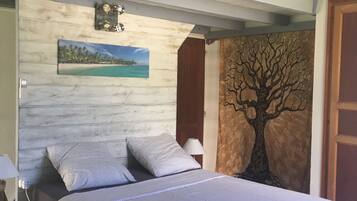 1 bedroom, iron/ironing board, travel cot, free WiFi