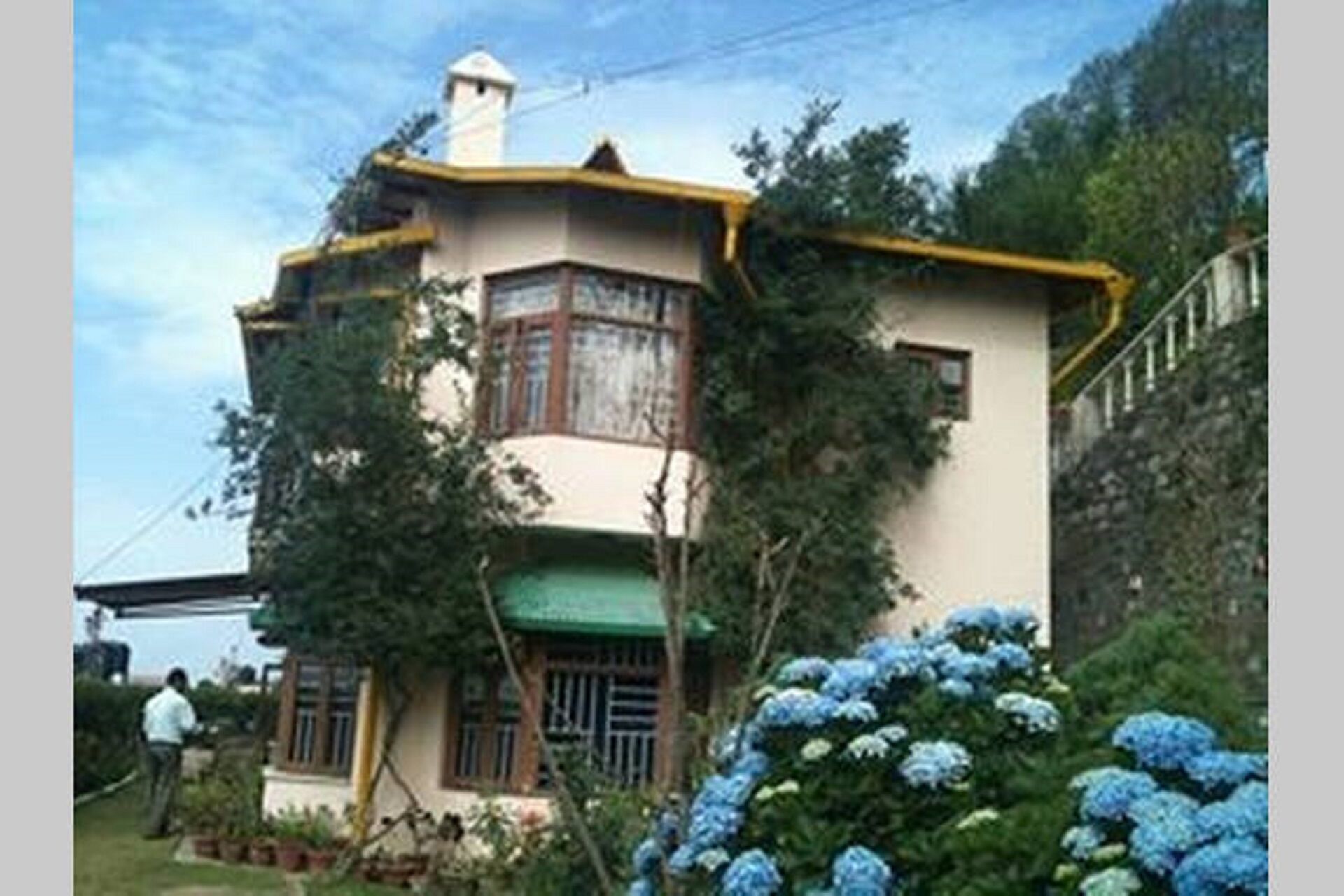 The Majestic Cottagehome in the Hills