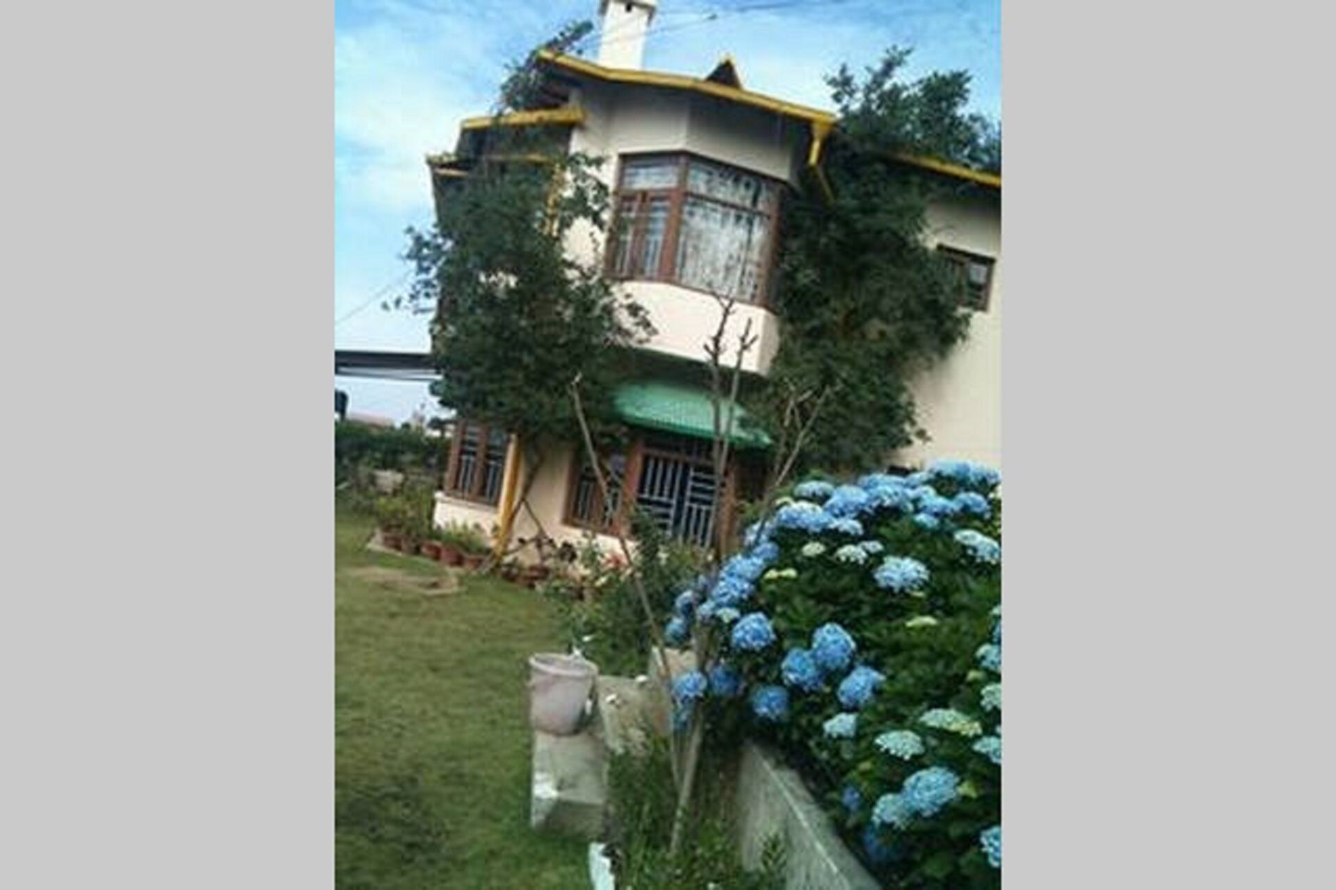 The Majestic Cottagehome in the Hills