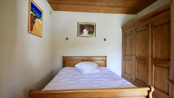 2 Schlafzimmer, Reisekinderbett, kostenloses WLAN